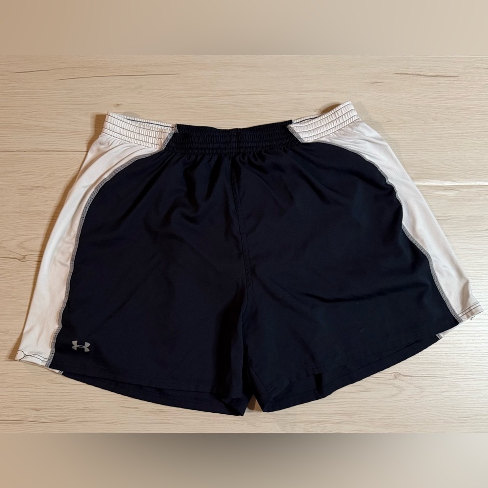 Women’s Under Armour Black Mesh Shorts - Size XL